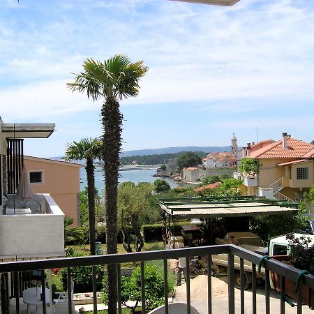 Apartmani Iskra Krk Town Exterior foto