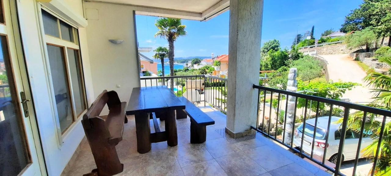 Apartmani Iskra Krk Town Exterior foto