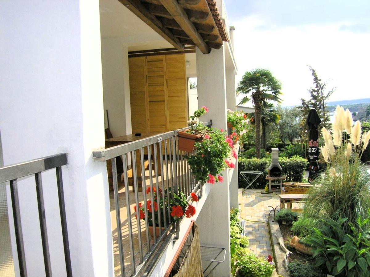 Apartmani Iskra Krk Town Exterior foto