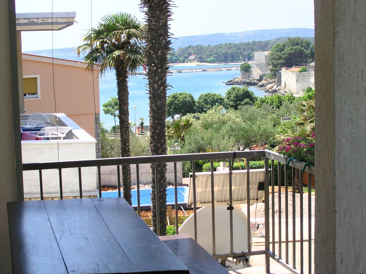 Apartmani Iskra Krk Town Exterior foto