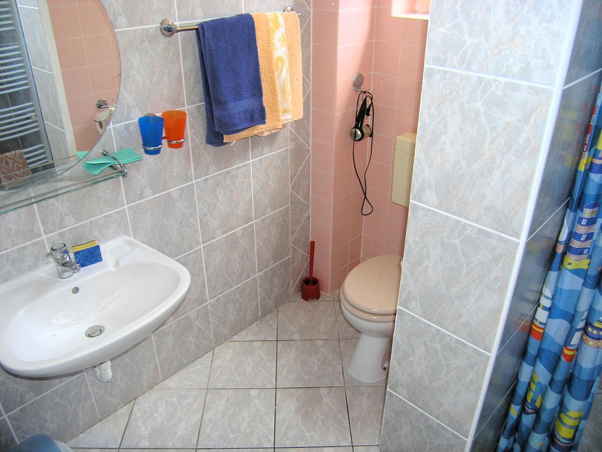 Apartmani Iskra Krk Town Exterior foto